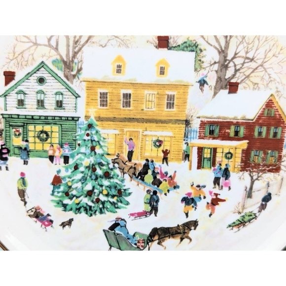Vtg 1980 Christmas Porcelain Avon Collectible Plate Gold Trim Wedgwood England - Picture 4 of 8